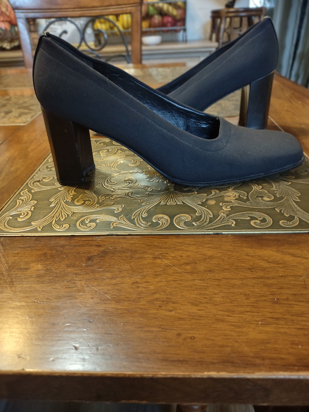 Stuart Weitzman Y2K Vintage 90s Classic Block Heel Square Toe Pumps In Black
